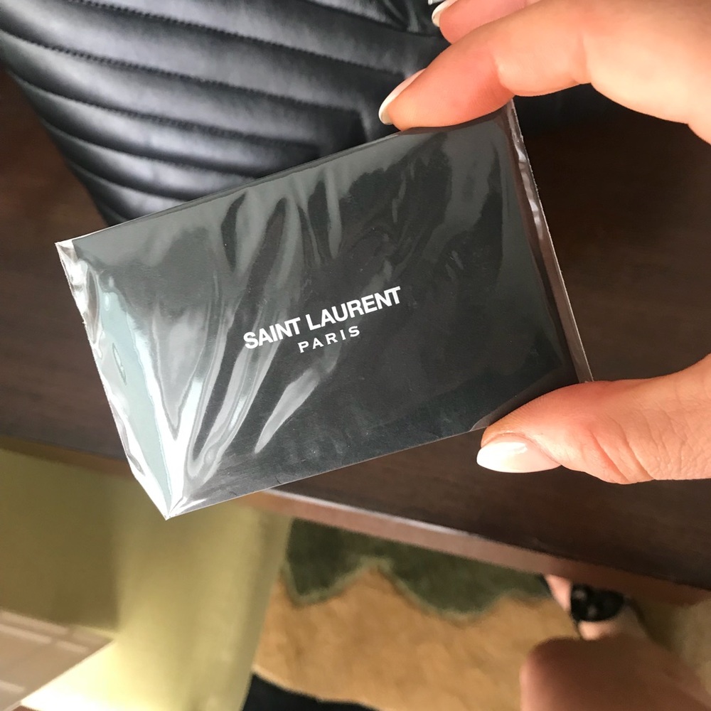 Saint Laurent large flap bag - Picture 2 of 8